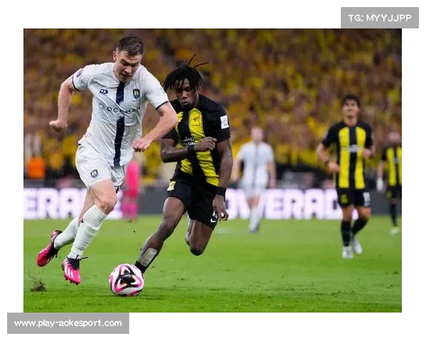 吉达联合官宣伊莱尼赫纳加盟，转会费3300万欧元